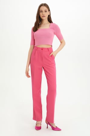 Sherin Kadın Pembe Kare Yaka Triko Crop SWK4384PE