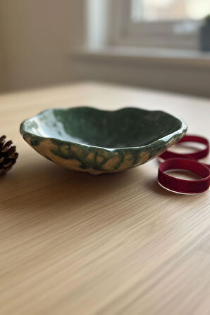 Yeşil Yaprak Formlu Seramik Kase