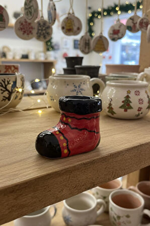 Kırmızı Bot Formlu Seramik Şamdan