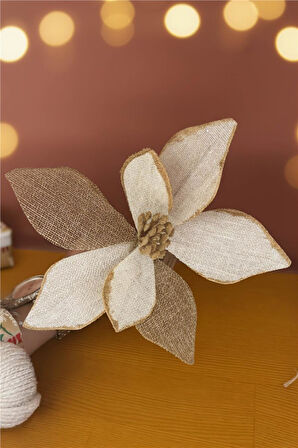 Yılbaşı Ağaç Süsü – Beyaz Çiçek Detaylı