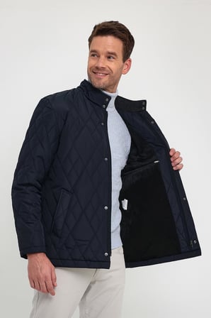 Erkek Lacivert Standart Fit Normal Kesim İçi Kürklü Dik Yaka Çıtçıtlı Dolgulu Desenli Overcoat