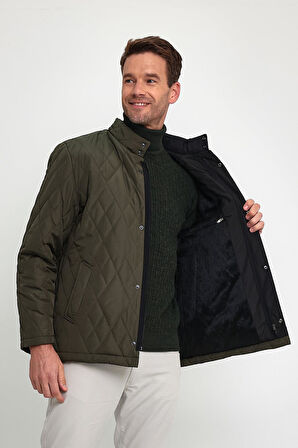 Erkek Yeşil Standart Fit Normal Kesim İçi Kürklü Dik Yaka Çıtçıtlı Dolgulu Desenli Overcoat