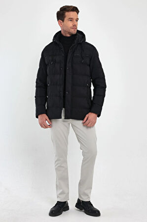 Erkek Siyah Standart Fit Normal Kesim İçi Kürklü Çıkmalı Kapüşon Dik Yaka Mont