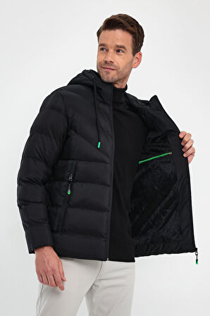 Erkek Siyah Standart Fit Normal Kesim İçi Kürklü Sabit Kapüşon Dik Yaka Mont