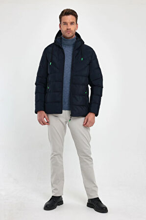 Erkek Lacivert Standart Fit Normal Kesim İçi Kürklü Sabit Kapüşon Dik Yaka Mont