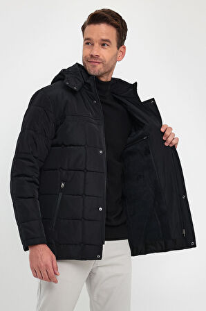 Erkek Siyah Standart Fit Normal Kesim Çıkmalı Kapüşon Dik Yaka Mont