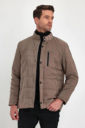 Erkek Krem Standart Fit Normal Kesim İçi Kürklü Dik Yaka Çıtçıt Detaylı Fermuarlı Kışlık Mont