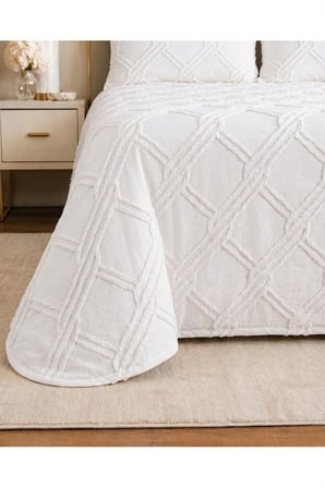 Premium Kabartma Dokulu Royal Model Çift Kişilik Yatak Örtüsü – 2 Adet Yastık Kılıfı Dahil 250 x 260