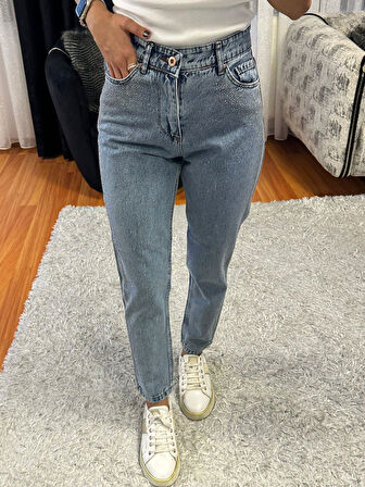 Boydan Serpme Taşlı Boyfriend Jean