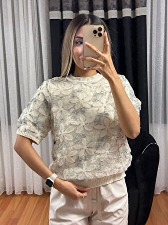Pamuk Papatyalı Kısa Kollu Krem Kazak