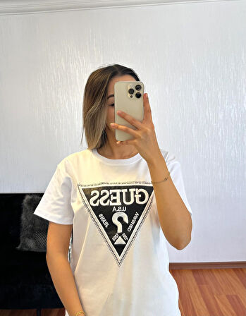 Marka Muadil  Üçgen Taşlı T-Shirt Beyaz