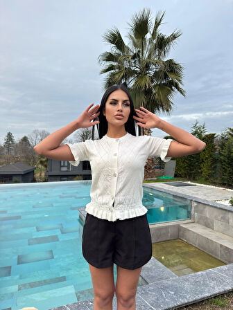 KADIN EKRU KOL VE BEL UÇLARI FIRFIR DETAYLI DÜĞMELİ YAZLIK TRİKO HIRKA