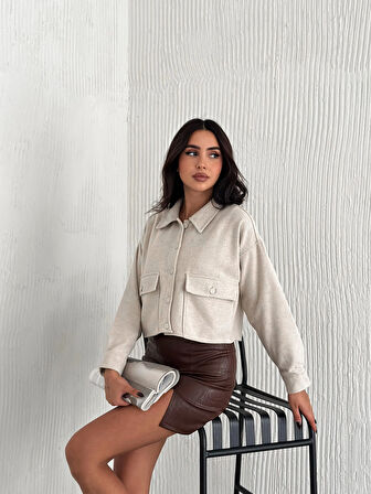 KADIN KREM CEP DETAYLI YAKALI CEKET / GÖMLEK