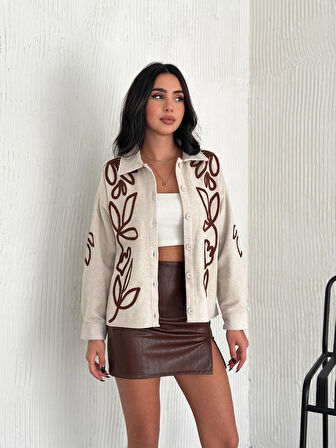 KADIN KREM YAPRAK SÜZENE İŞLEMELİ KAŞE CEKET GÖMLEK