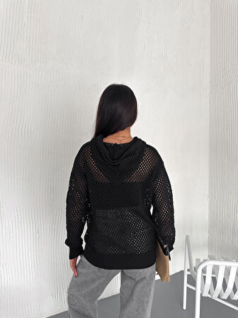 KADIN SİYAH KAPÜŞONLU BAĞCIKLI AJURLU TRİKO BLUZ