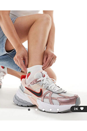 WMNS Nike V2K Run "Legend pink"