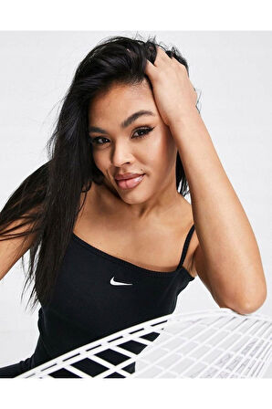 Sportswear Essential Ribbed Crop Kadın Atlet DM6737-010