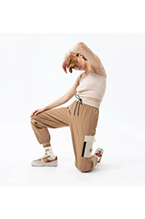 Sportswear Essential Kadın bej Askılı Crop Top