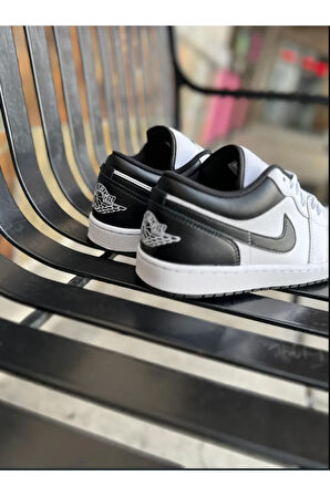 Air Jordan 1 Low Reverse Panda 