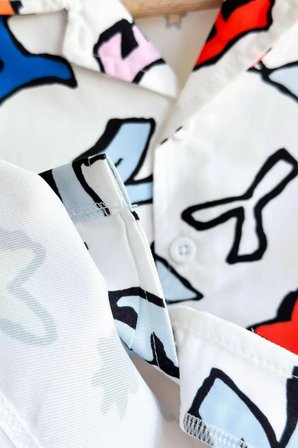 Erkek Çocuk Graffiti Desenli Kısa Kollu Gömlek ve Şort Takım Ekru