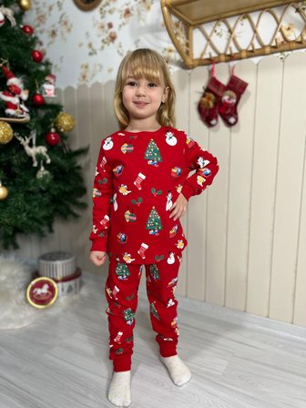 Çocuk Yeni Yıl Temalı Pijama Takımı Kırmızı