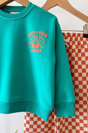Erkek Çocuk Sırt Baskılı Sweatshirt ve Damalı Eşofman Takım