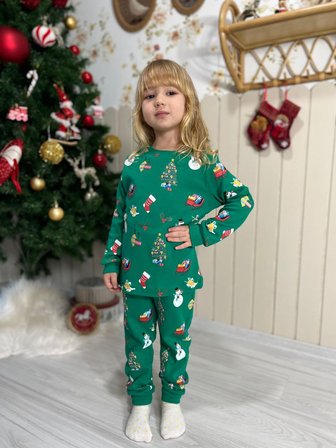 Çocuk Yeni Yıl Temalı Pijama Takımı Yeşil