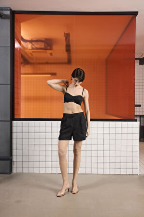 İstanbul Cepli Katlamalı Paça Kadın Şort