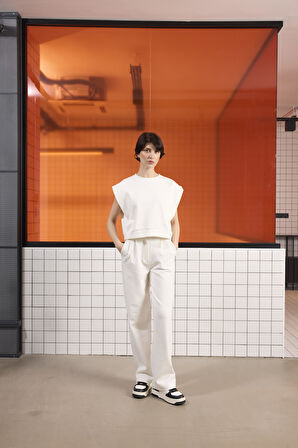 Biiklet Yaka Dik Omuz Kadın Crop