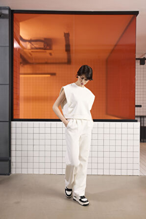 Biiklet Yaka Dik Omuz Kadın Crop