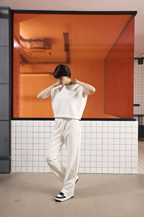 Biiklet Yaka Dik Omuz Kadın Crop