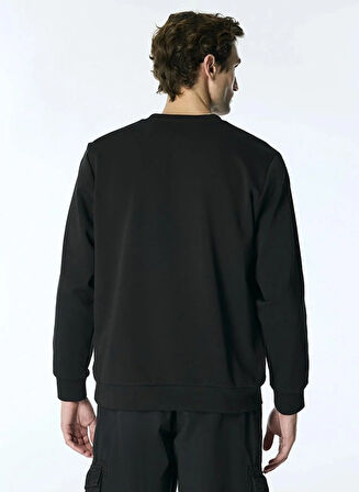 Bisiklet Yaka Göğsü Çıtçıt Cepli Slim Fit Erkek Sweatshirt