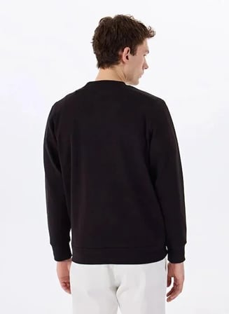Bisiklet Yaka Göğsü Çıtçıt Cepli Slim Fit Erkek Sweatshirt