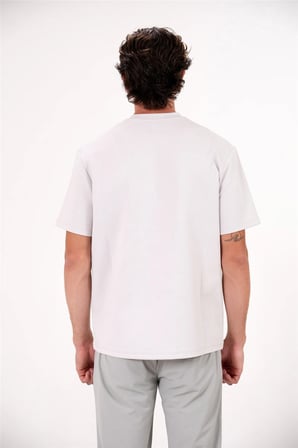 Bisiklet Yaka Önü Geometrik Çizgi Baskılı Erkek T-shirt