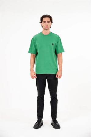 Bisiklet Yaka Göğsü Piksel Kalp Baskılı Erkek T-shirt