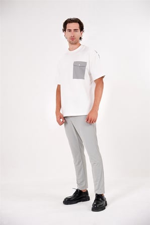 Bisiklet Yaka Kapak Cepli Arkası Garnili Erkek T-shirt