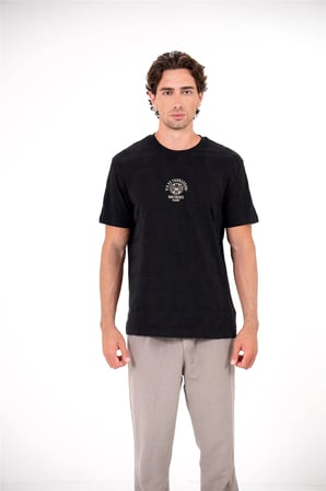 Bisiklet Yaka Sol Göğsü Arma Detaylı Jakarlı Erkek T-shirt