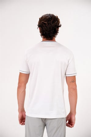 Bisiklet Yaka Kol Ucu Ve Yakası Trikolu Erkek T-shirt
