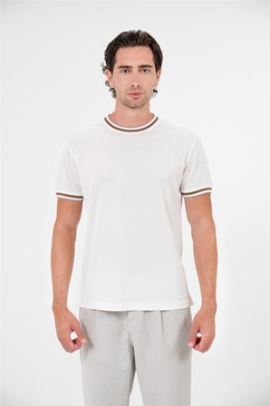 Bisiklet Yaka Kol Ve Yakada Çizgi Detaylı Erkek T-shirt