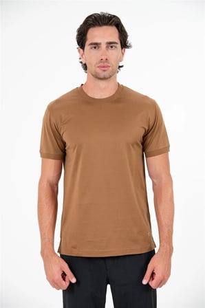 Bisiklet Yaka Kol Ucu ve Yakası Trikolu Basic Erkek T-shirt
