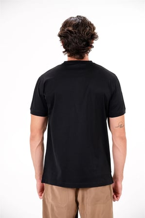 Bisiklet Yaka Kol Ucu ve Yakası Trikolu Basic Erkek T-shirt