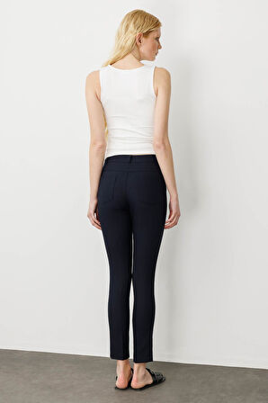 Kadın Cepleri Zımbalı Klasik Pantolon Lacivert