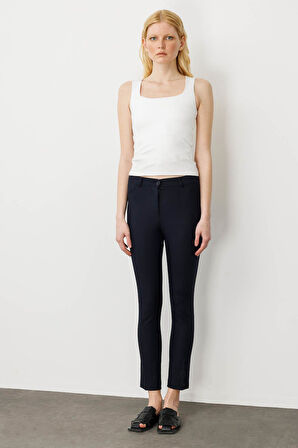 Kadın Cepleri Zımbalı Klasik Pantolon Lacivert