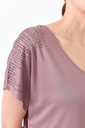 Kadın V Yaka Omuzları Taşlı Penye T-shirt Mürdüm