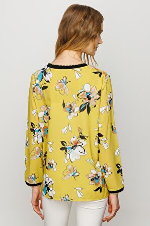 Kadın Sıfır Yaka Renkli Desenli Penye Bluz Sarı