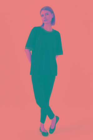 Kadın Sıfır Yaka Zincir Bantlı Penye T-shirt Siyah