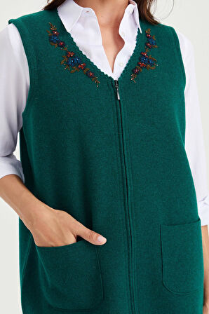 Kadın V Yaka Kenarı Dantel İşlemeli Yün Yelek K.Ö.başı