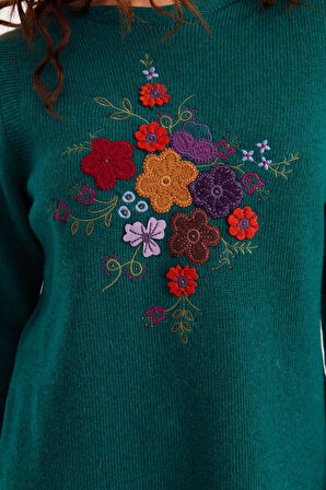 Kadın Sıfır Yaka Önü İşlemeli Uzun Yün Kazak K.Ö.başı