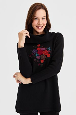 Kadın Degaje Yaka Önü İşlemeli Uzun Yün Kazak Siyah