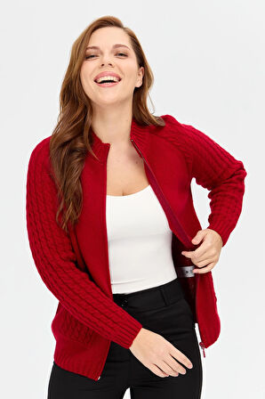 Kadın Dik Yaka Cebi ve Kolu Saç Örgü Yün Hırka K.Kırmızı